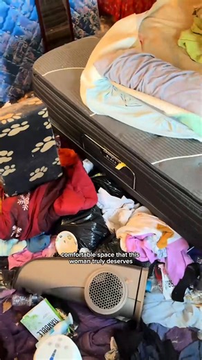 Clean this bedroom with me for absolutely NOTHING 🫶🏻✨ _fix_001_fix_000 #deepcleaning #cleaningtiktok #cleantok #satisfyingcleaning #bedroomcleaning #cleaningmotivation | Mary Lopez