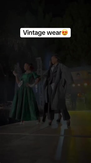 Vintage wear #vintage #models #tiktokkenya🇰🇪 #makemefamous #fyppppppppppppppppppppppp