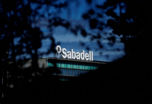 Sabadell Shareholder Zurich Insurance Doesn’t Intend to Tender Stake to BBVA Offer