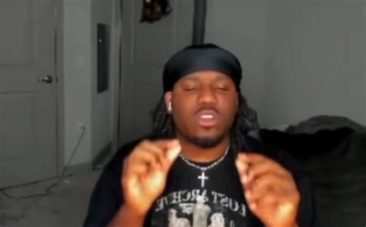 Jumper❤️‍🩹✌️#❤️‍🩹#idksterling #femboy #fyppppppppppppppppppppppp #BOI