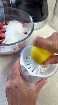 STRAWBERRIES & CREAM ICE CREAM 🍨 NINJA CREAMI DELUXE Recipe | #ninjacreami #strawberry #icecream