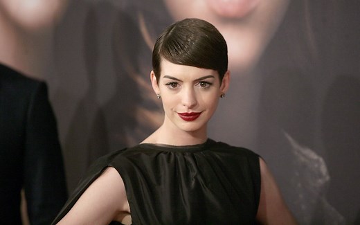 Anne Hathaway Was 'Inconsolable' After Her Hair Was Chopped Off For 'Les Miserables'