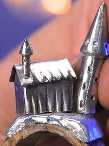 38K views · 82 reactions | And we fell in love with Harry Potter craft edition: Three amazing crafts from Harry Potter story! | 5-Minute Crafts Family | Facebook