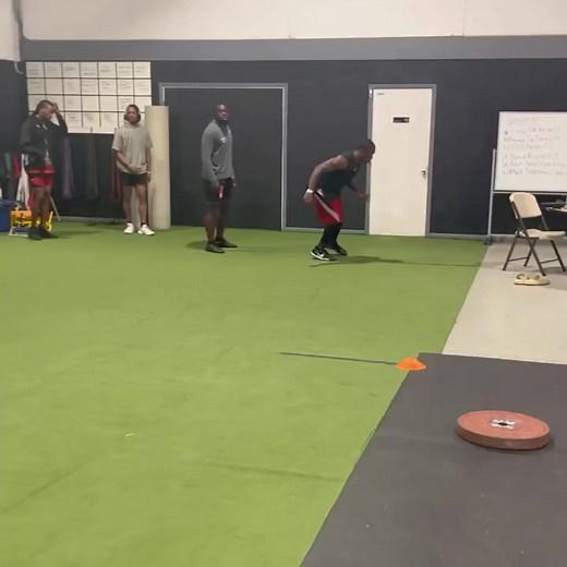 190K views · 4K reactions | Here’s a full progression working through our crossover step during our LCOD focused day. - Our goal is to isolate and elevate the speed, power, and efficiency in the crossover step. - Huge for football athletes but translates to most team sport athletes. - #footballtraining #footballperformance #footballperformancetraining #agilitytraining #agilitydrills #dbdrills #footballdrills | Overtime Athletes | Facebook