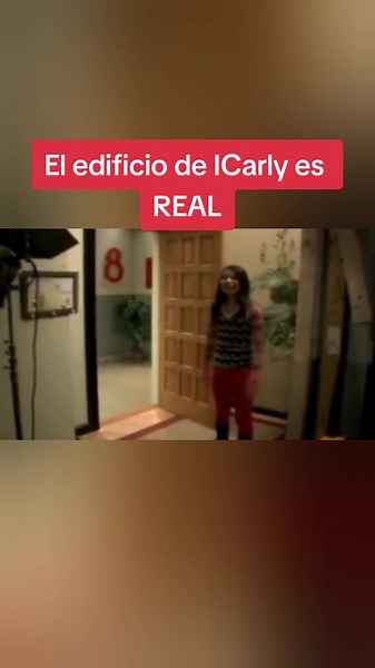 El edificio de ICarly es REAL #freshfer #freshferofficial #freshfer2 #nick #nickelodeon #series #mirandacosgrove #jennettemccurdy #bushwell #carlyshay #sampuckett #icarly #icarlyreboot #icarlyedit #curiosidades #icarlyedits #icarlyfan #curiosidad #danschneider #nickelodeonuniverse