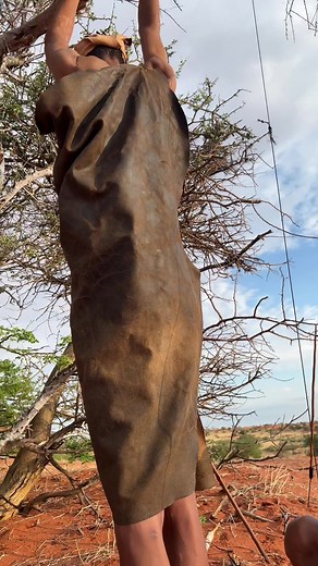 #tribe #namibia #hunting #africa