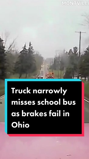 Dramatic footage released by authorities in Ohio shows a truck whose brakes had failed narrowly avoiding a collision with a school bus and other vehicles on the morning of April 19. For more, go to CP24.com #CP24