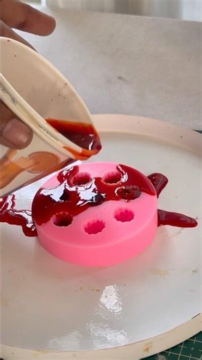 Raspberry mold ഒന്ന് test ചെയ്താലോ 🍓🕯️✨#shortsviral #trending #candle