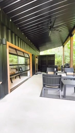 Check out this shipping container home! Contact us at (305) 900-6814 or info@myshippingcontainers.com for more information! #storagecontainer #shippingcontainer#myshippingcontainers #containerhome | My Shipping Containers