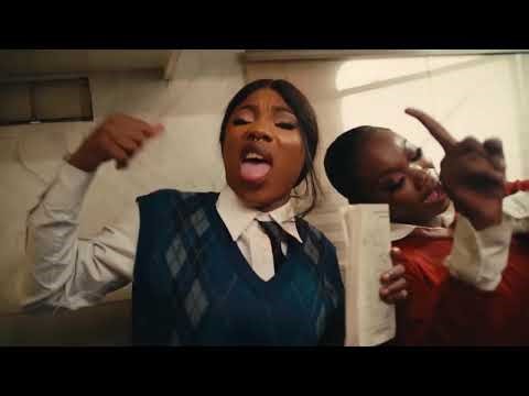 Famous Pluto - Na Scra (Official Lyrics Video)