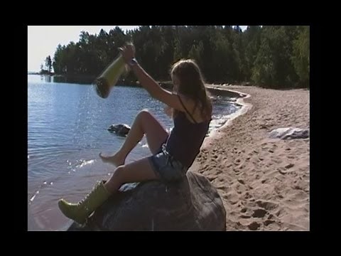 The washing-up on the lake