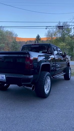 The Beauty of Diesel Trucks | Duramax L5P Tune