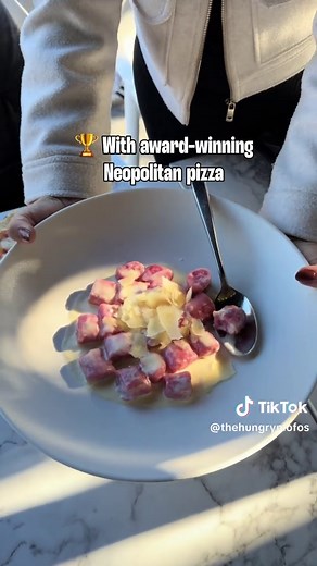 Experiencia auténtica en Terun Pizza, Palo Alto
