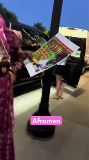 Afroman signing autographs! #trending #autographs #signature #shorts #fyp Like & Subscribe🫶 #viral