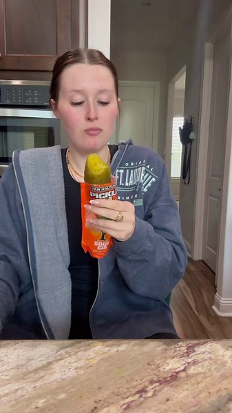 Food Review – Sour Sis Pickle Taste Test