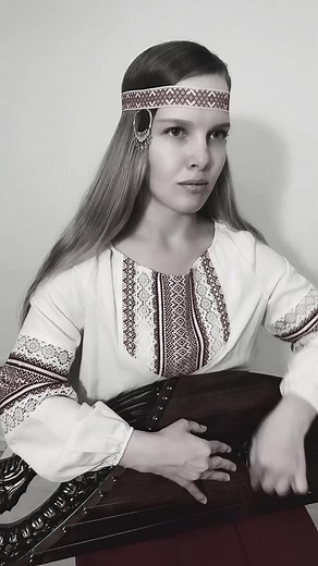 Elena Gromova Playing Traditional Russian Instrument - Guzli