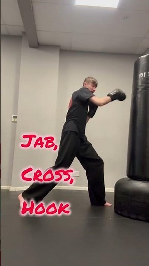 2 Easy Kickboxing Combos for Beginners 🥊 Fitness Kickboxing Cheltenham at Cheltenham Martial Arts