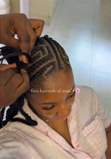 me and @diyas.studio’s go together real baaadddd🤭🤏🏽 #giselaamponsah #braidstyles