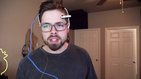 I Used My Brain Waves to Play Minecraft (Mindcraft lol)