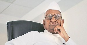 'Won't speak to him': Anna Hazare reacts to Fadnavis' proposed visit over farm laws