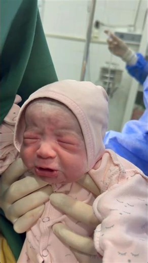 First Cry of a Newborn Baby 👶❤️ So Emotional moment #cutebaby