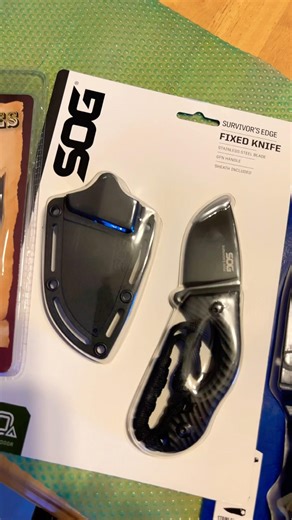 Today’s Knife Haul; Dang You Tractor Supply! #edc #blade #cutlery #fixedblade #buck #usamade