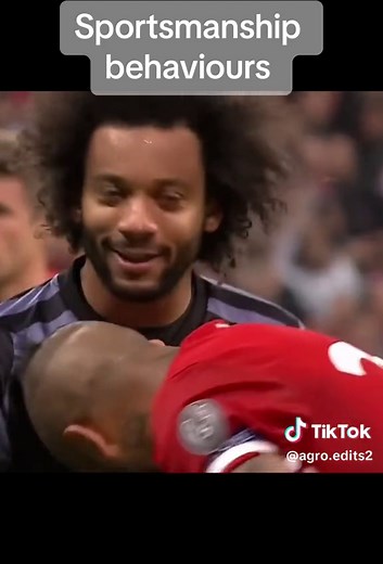 Sportsmanship Moments in Football - Amazing Acts of Fair Play