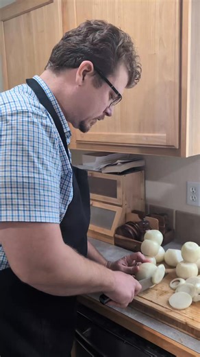 This Sunday at 5:00 PM the Warner's are opening up their home for our new Beacon Church Bible study. Nothing fancy. Just people, Scripture, worship, and time together. “And God said, ‘Let there be light,’ and there was light.” — Genesis 1:3 We believe God still brings light into ordinary spaces — including living rooms. If you’re looking for: • Real community • A place to grow • People to pray with • A slower, deeper way to end your Sunday Come join us. We’ll have snacks, simple worship, Bible s