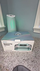 Check out the new @resiners_official G3 Curing Machine! It is a 2-in-1 curing machine with two settings- one for curing UV resin and another for quickly curing two part epoxy resin. It comes with a silicone mat for easy clean up, and the tray can be flipped over for a taller height so that the UV light can be closer to the molds. I used this machine to create a droplet tray using UV resin, brushed mica pigment onto the mold, then poured black tinted two part epoxy resin. I set the timer for heat