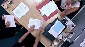 24 Hours In Police Custody S07E01 ~ Body in the Grass