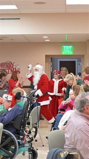 Nothing like a visit from Santa to spread Christmas cheer!🎄❤️ #Phoebe #PhoebeAllentown #Allentown #Easton #Bethlehem #Christmas #Holiday #Santa | Phoebe Allentown