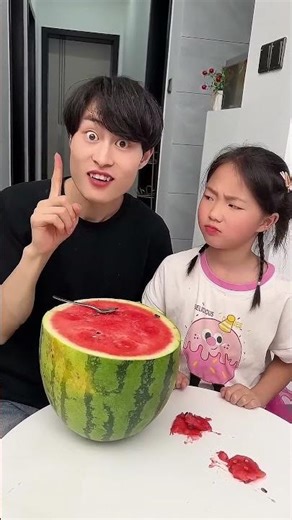 It's so convenient to eat watermelon with this one!