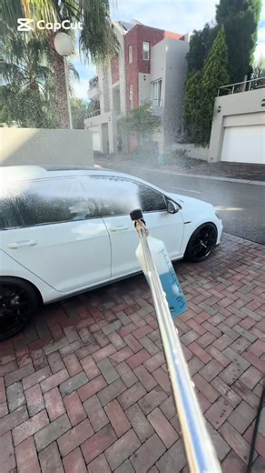 Maintenance wash followed by a professional machine polish to bring the shine back 🔥 Removing light swirls, boosting gloss and protecting the paint. Your car deserves more than just a wash. 📍Splash N Dash Mobile Detailing 📞 079 878 9675 #SplashNDash #CarDetailing #MachinePolish #CarTok #DetailingSA