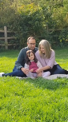 PSA: The perfect window for fall family photos is opening! 🍁 For those dreamy, golden images, you’ll want to aim for mid-to-late October during the hour before sunset. Trust me on this! 📸✨ Limited fall sessions are now booking. https://www.lemonsandants.com/fallsessions/ #FallPhotos #FamilyPortraits #PhotographyTips #AutumnVibes