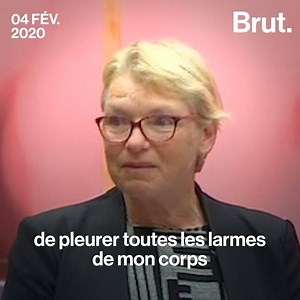 En plein Parlement australien, la sénatrice Janet Rice fond en larmes alors qu'elle fait le deuil de sa femme et de toutes les vies perdues dans les incendies. | Brut