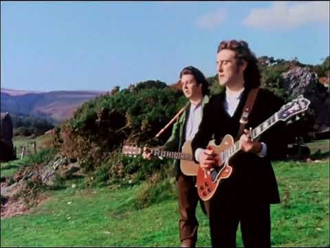 Paul McCartney & Wings - Mull of Kintyre (Official Music Video, Remastered)