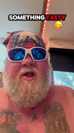 Healthy tasty delicious life is short go get ya some ￼