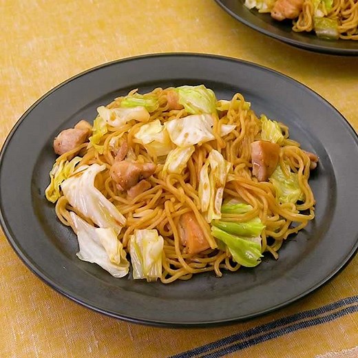 焼肉のタレで簡単アレンジ！ 蒜山焼きそばのレシピ動画・作り方 | デリッシュキッチン