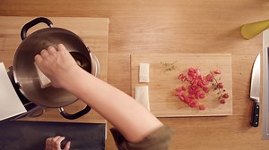 40K views · 52 reactions | Estate: voglia di mare! Per gli amanti del pesce ecco un gustosissimo baccalà in salsa mediterranea da assaporare davanti a un calice di bianco al tramonto. La ricetta è realizzata interamente con Cooking Chef XL. Trovate tutto, a parte il mare, su Kenwood Club! ▶️ https://bit.ly/3zGKQqv | Kenwood Club | Facebook