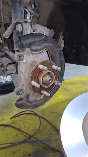 Ford taurus install new brake pads and rotor resurfacing #carpart #mechanic #automobile #shortsfeed