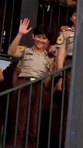 Unreal Slow Motion Hair Flip by Fabiola Umaida