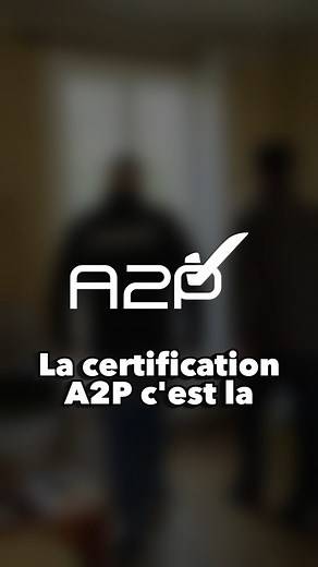 🔒 Parce qu’une fenêtre doit être belle et résistante, découvrez la certification A2P R2, la plus haute distinction en matière de résistance à l’effraction pour les fenêtres PVC. 👊 🏆 Janneau est le seul fabricant français à proposer des fenêtres PVC certifiées A2P R2. 💪 Testées pour résister au moins 3 minutes face à des attaques sur 4 points clés : - Paumelles - Battement central - Parcloses - Vitrage Un savoir-faire d’exception, au service de votre tranquillité. ✨ #JanneauMenuisierCréateur