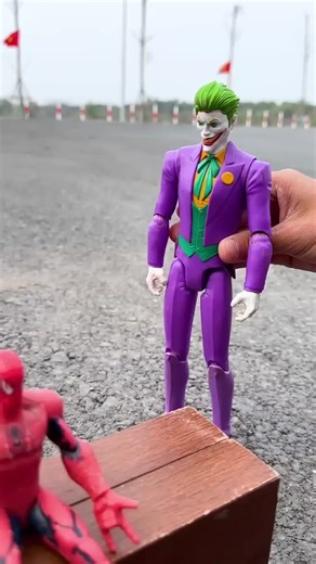 Spiderman vs Hulk: Fun Cartoon Challenge for Kids