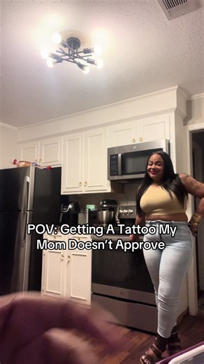 she HATESSSSSS tramp stamps lmao & my siblings ain’t making it no better😂😂 #fyp #trampstamp