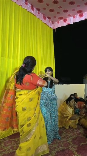 Choli me dil h mera ❤|| @riyagautam1826 #dance#madhuri#bollywood#hindisong#sister#wedding#shorts