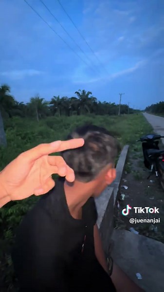 Alah Alahhh: Exploring Cultural References