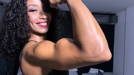 Brenda Biceps Flexing Video - Brenda Biceps - Zoltan Vegh Videos