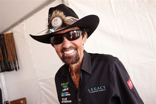Richard Petty announces the launch of a brand new ‘$43’ bill exclusively at his museum
