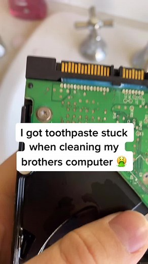 Custom Cleaning a PC Build: Tips and Tricks