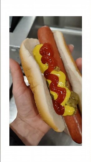 The Ultimate Guide to Costco's Hot Dog: From bun to toppings ;)